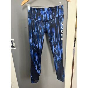 Lululemon size 4 leggings soul cycle skull geometric blue